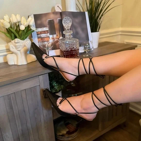 Vera Wang - Leather T-Strap Heels - Picture 10 of 10